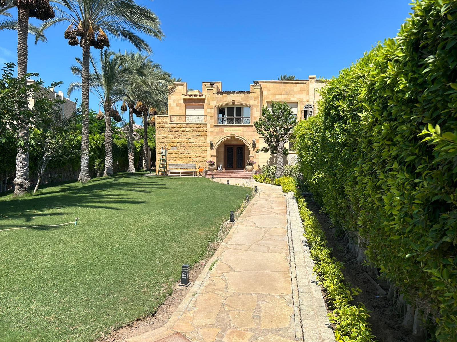 6BR Villa on the Rocky Lake – Marina6
